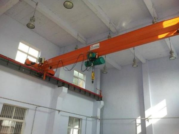 郴州市吊车电话_吊车出租合同签订要注意哪些事项